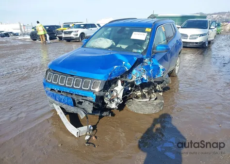 2018 Jeep Compass Latitude 4X4 z USA, uszkodzony, nr VIN 3C4NJDBB5JT200935